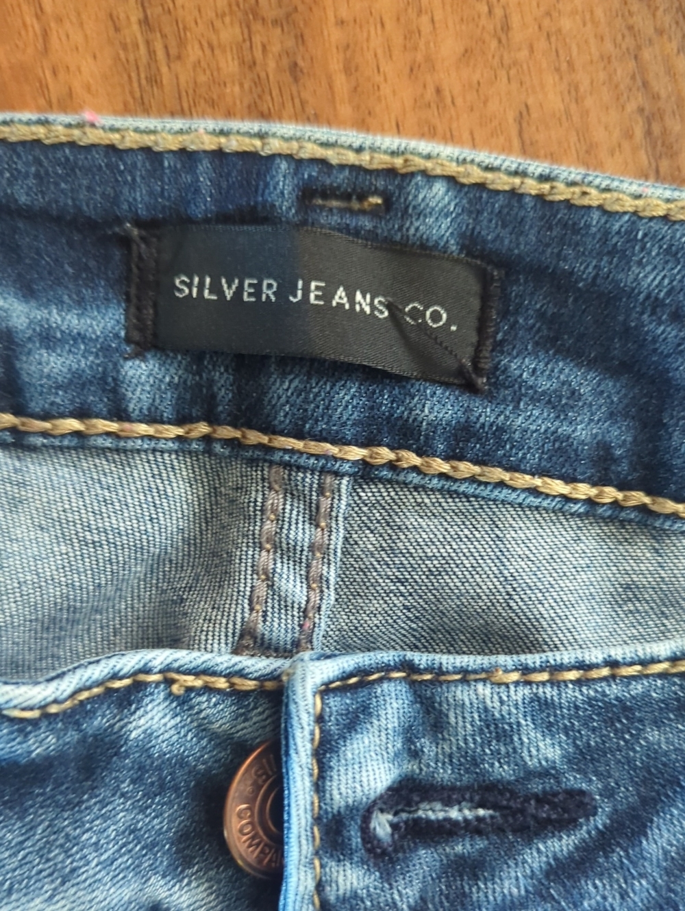 Capri Jeans - Picture 3 of 4